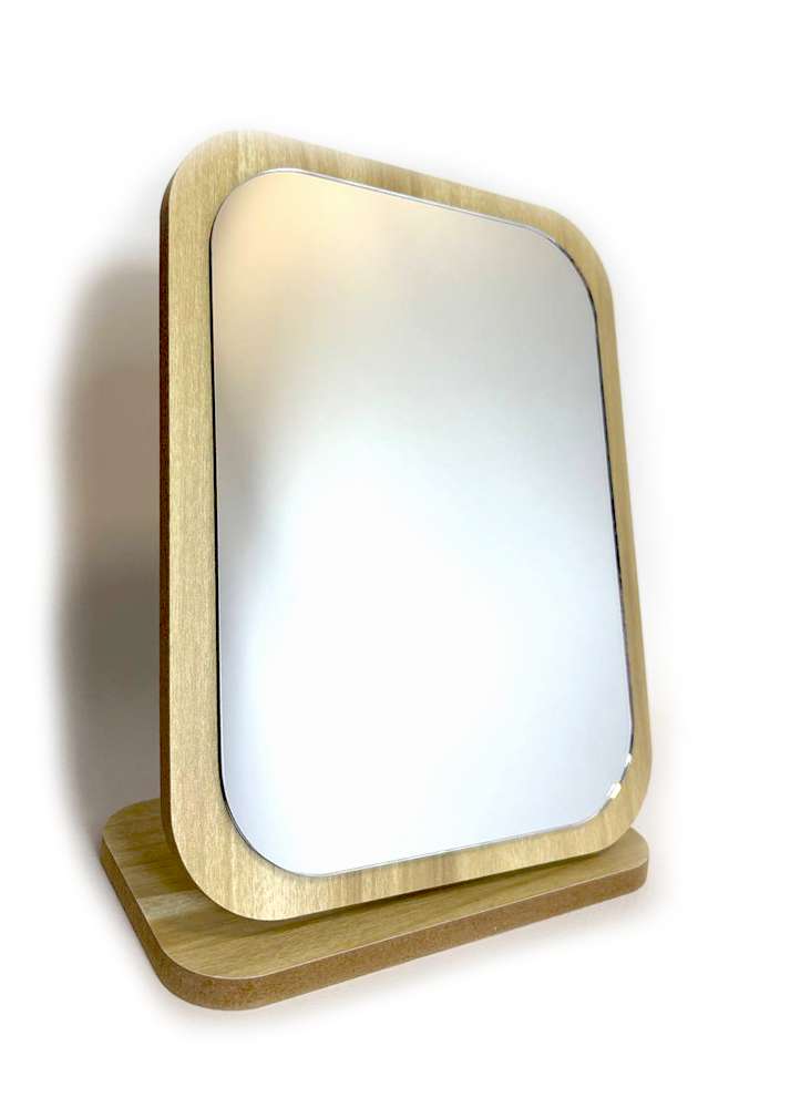 სარკე ხის დასადგამით ოთკუთხედი