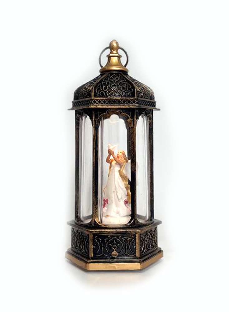 ნაძვის ხის დეკორი კოლბა თოჯინით